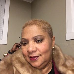 Meet your Posher, April